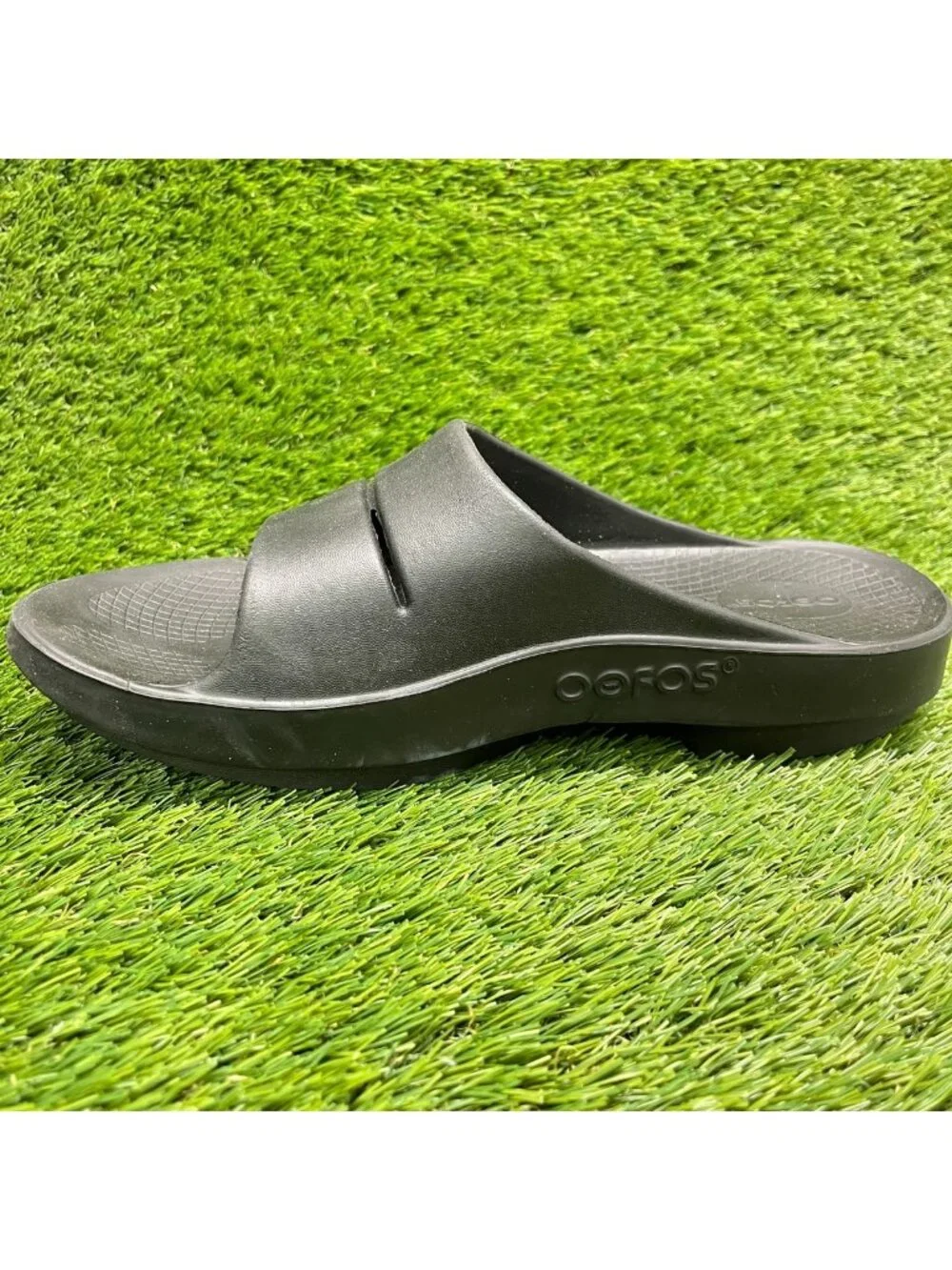 Oofos OOahh Mens Size 9 All Black Beach Walking Outdoor Recovery Slide Sandals